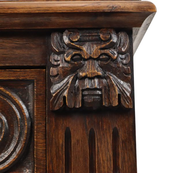 Vintage Eiken Gesculpteerde Kast Ladekast Mythische Figuren Vintage Eiken Gesculpteerde Kast Ladekast Mythische Figuren